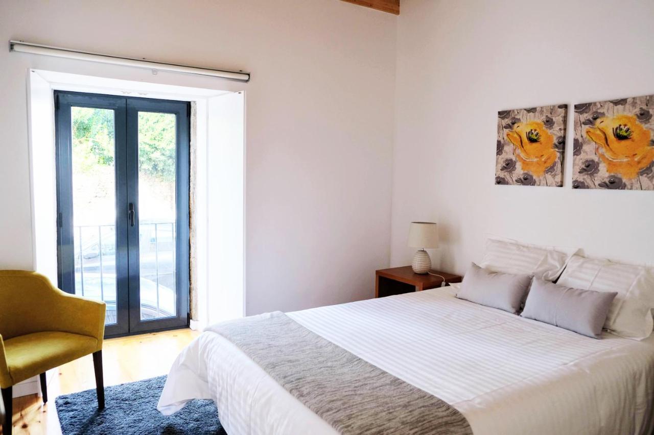 Casa Da Ribeira Guesthouse Cha de Alvares ภายนอก รูปภาพ